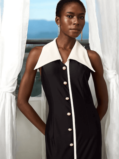 Flattering contrasting maxi dress with button features
