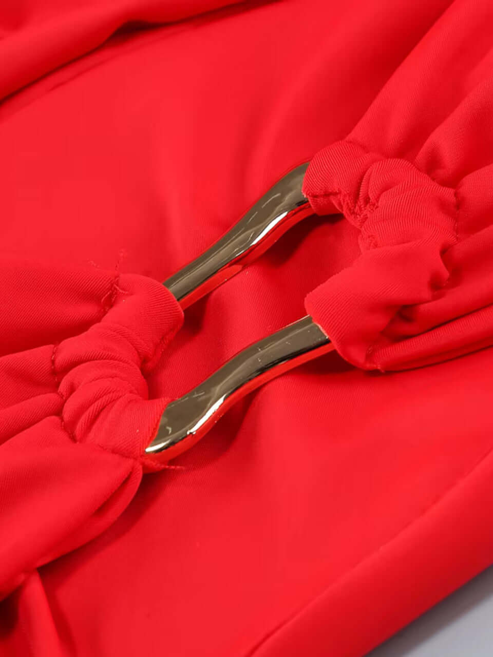 Elegant one-shoulder red gown with front slit and gold waist detail – formal evening dress