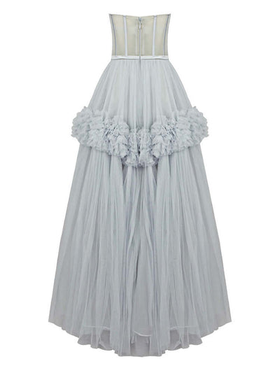 Graceful long dress in gray, featuring delicate lace and ruffle details for an elegant look
